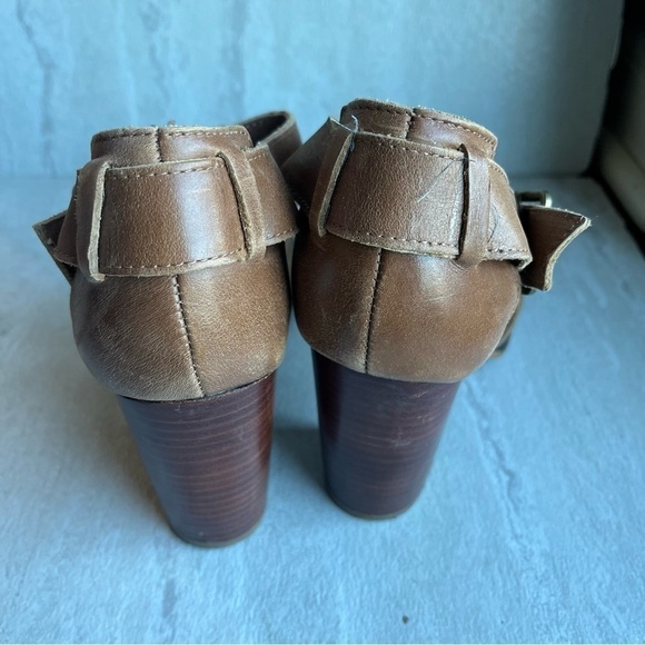 ** Nine West Lucasir cognac tan leather t-strap heels block heel 6.5M - Picture 5 of 9